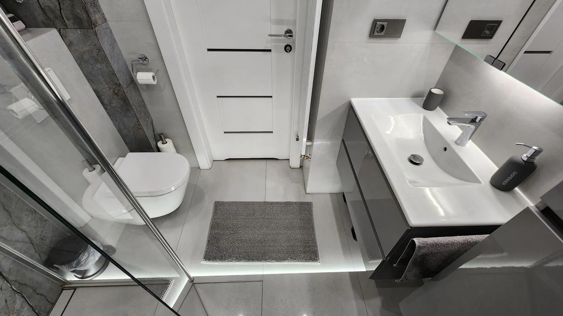Grey Apartment Krakow